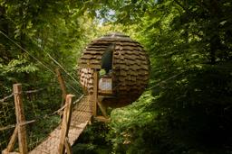 From Gressy to Raray: Arriving at the cabins for your unusual weekend near Paris