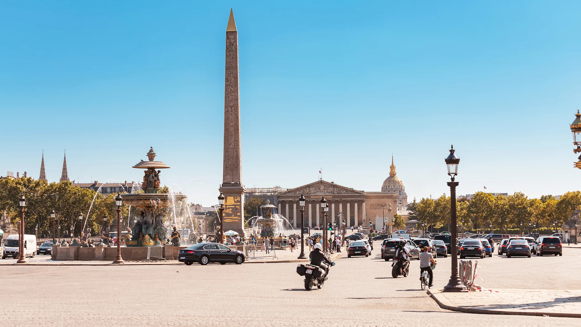 Step 3: From the Louvre to Place de la Concorde (1.5 km) - Paris by bike