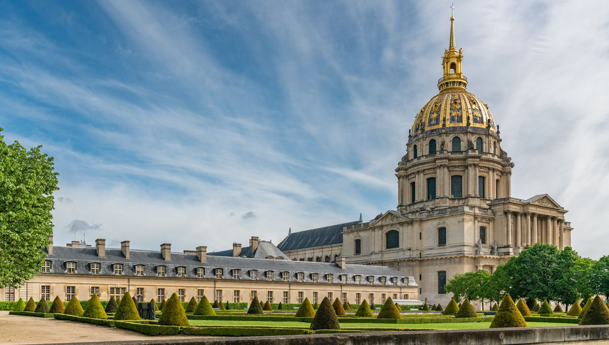 Step 6: From the Eiffel Tower to Les Invalides (3 km) - Paris by bike 