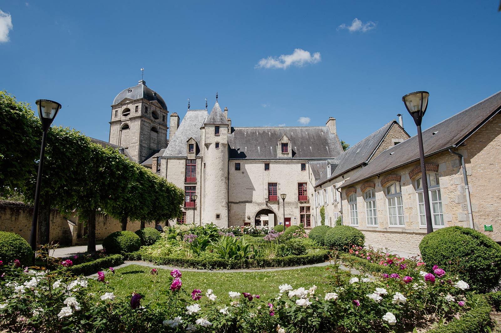 La Vélobuissonnière: from Alençon to Saumur by bike