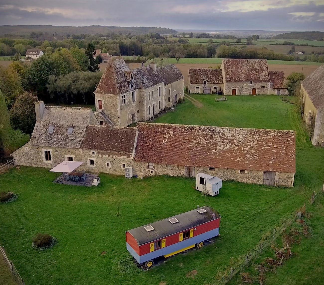 Jour 3 : De Chartres à Nogent-le-Rotrou, à travers la Vallée Royale (65 km) – Itinéraire Paris - Alençon à vélo
