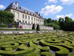 Paris → Beaumont-sur-Oise - From the capital to the Impressionist landscapes, the first stage of the Paris Beauvais cycling adventure.