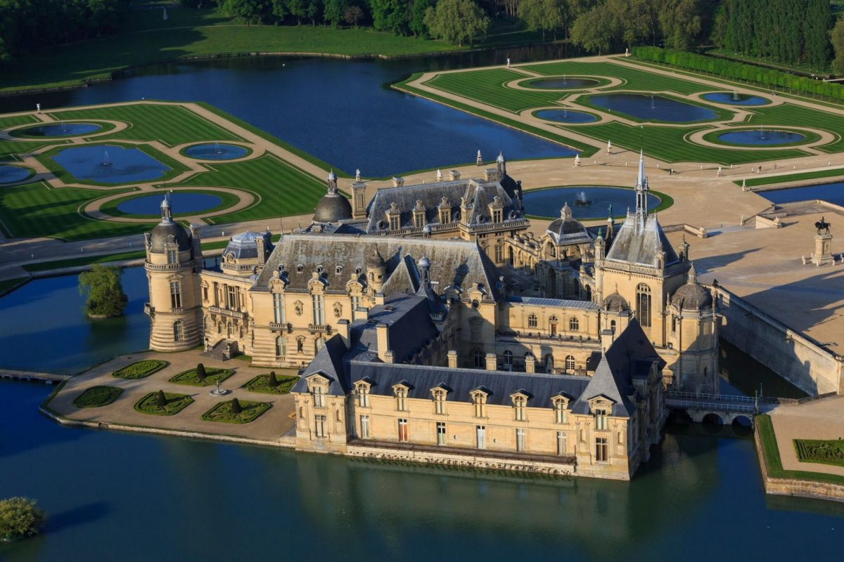 Day 2: Beaumont-sur-Oise → Pont-Sainte-Maxence (60 km) – Nature, heritage, and Chantilly