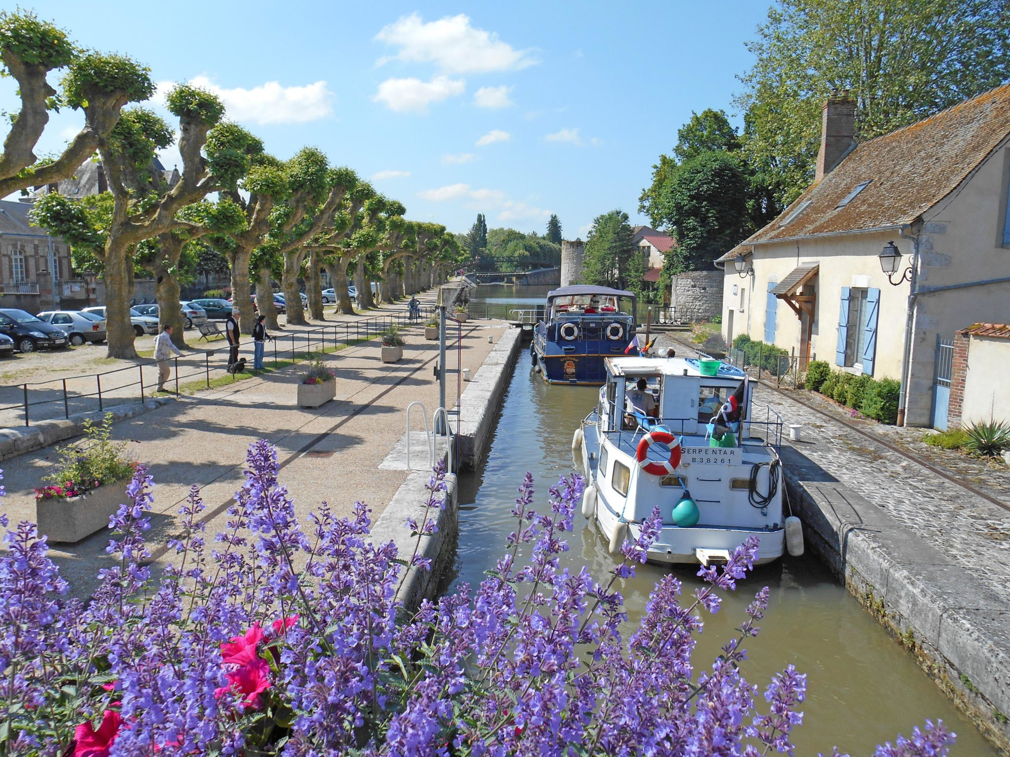 Day 3: From Fontainebleau to Montargis, between history and nature along the Loing River (64km), third stage of the Paris-Bordeaux bike ride.