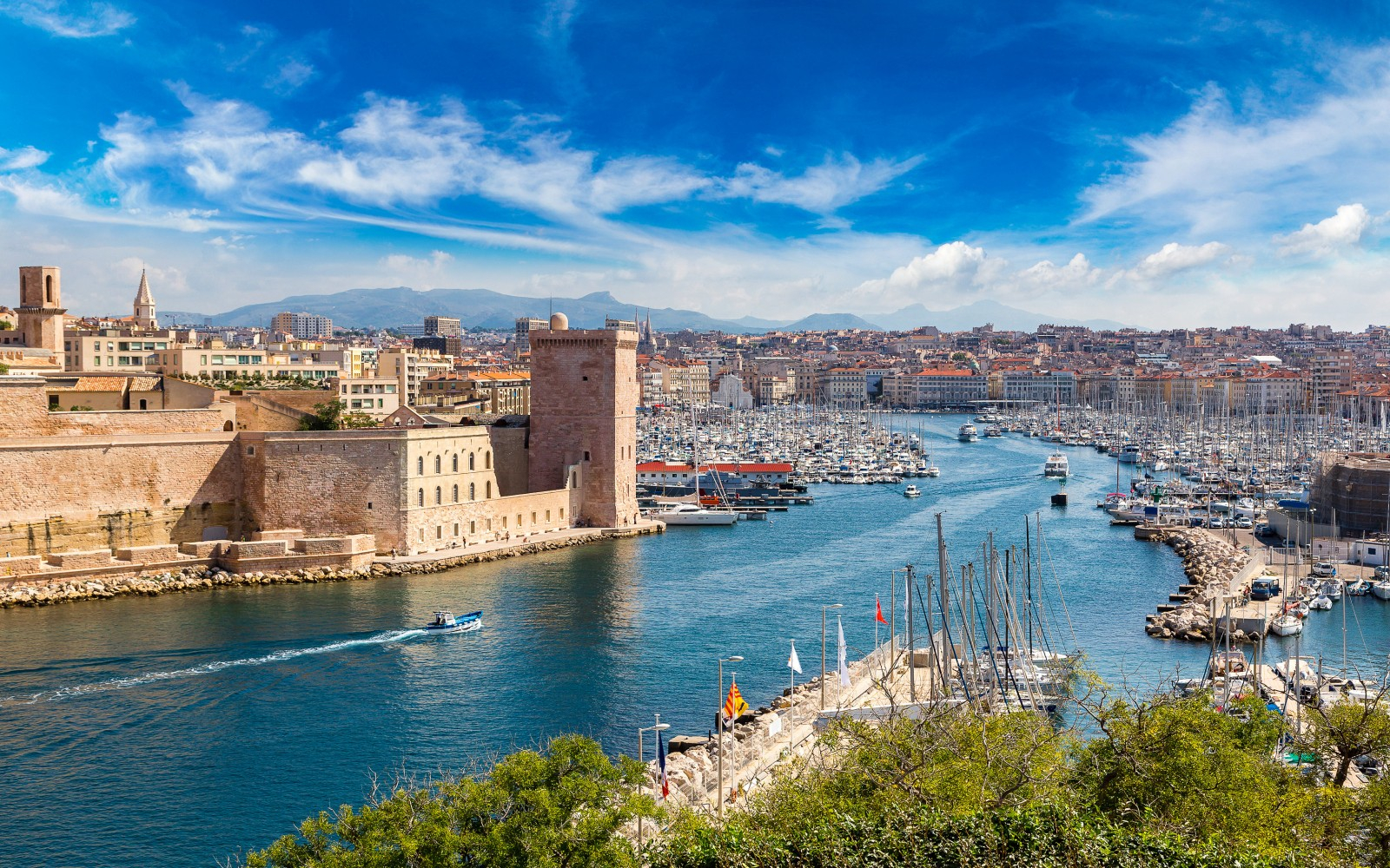 Day 17: From Aix-en-Provence to Marseille (30 km), the penultimate stage of the Paris - Marseille by bike