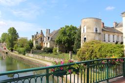 From Melun to Montargis, along the water before joining the Loire by bike.