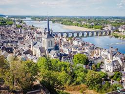 From Tours to Saumur, the queen stage of the Loire by Bike