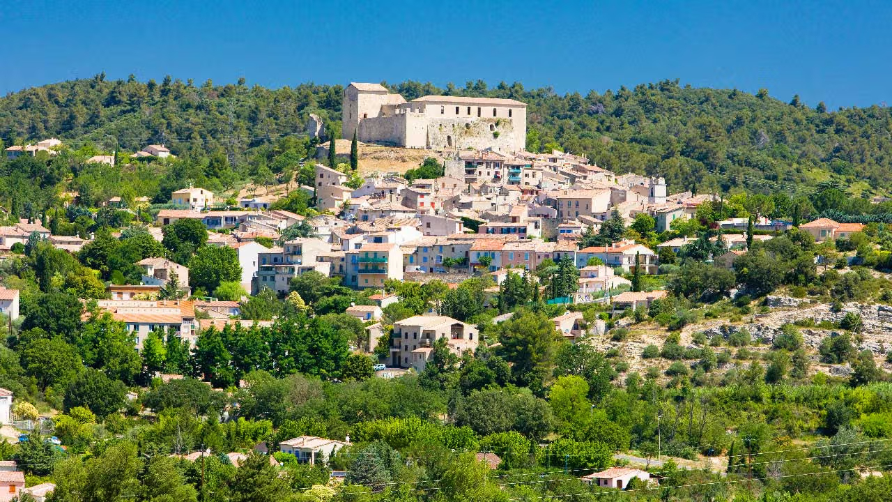 Day 17: From Aix-en-Provence to Manosque, a beautiful escape between lavender and Provencal villages (66km)