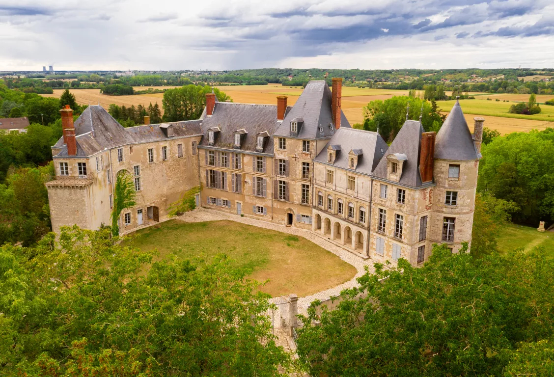 Day 4: From Rogny-les-Sept-Écluses to Saint-Aignan-le-Jaillard, between Canal and Châteaux (59km)