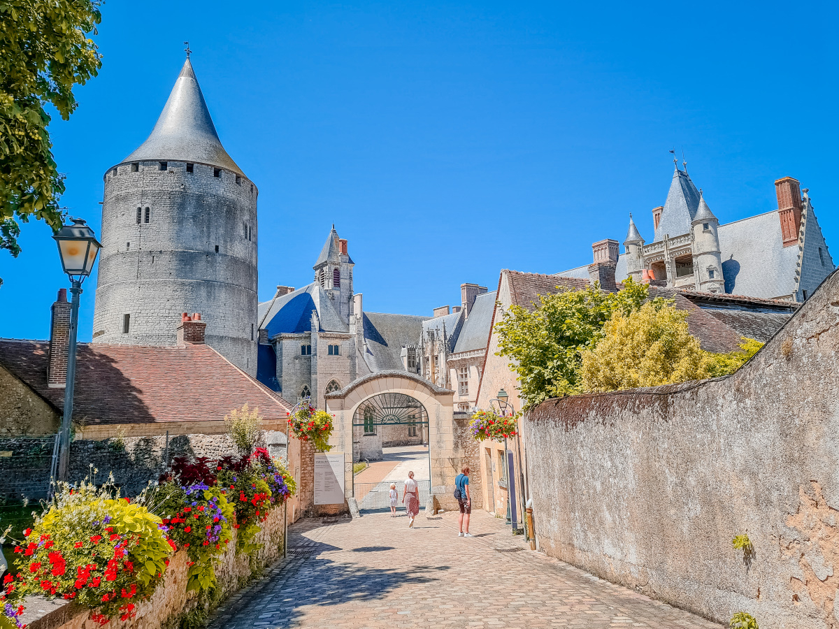 Jour 3 : Entre Véloscénie et Vallée du Loir, à la découverte de Chartres à Châteaudun (53 km)