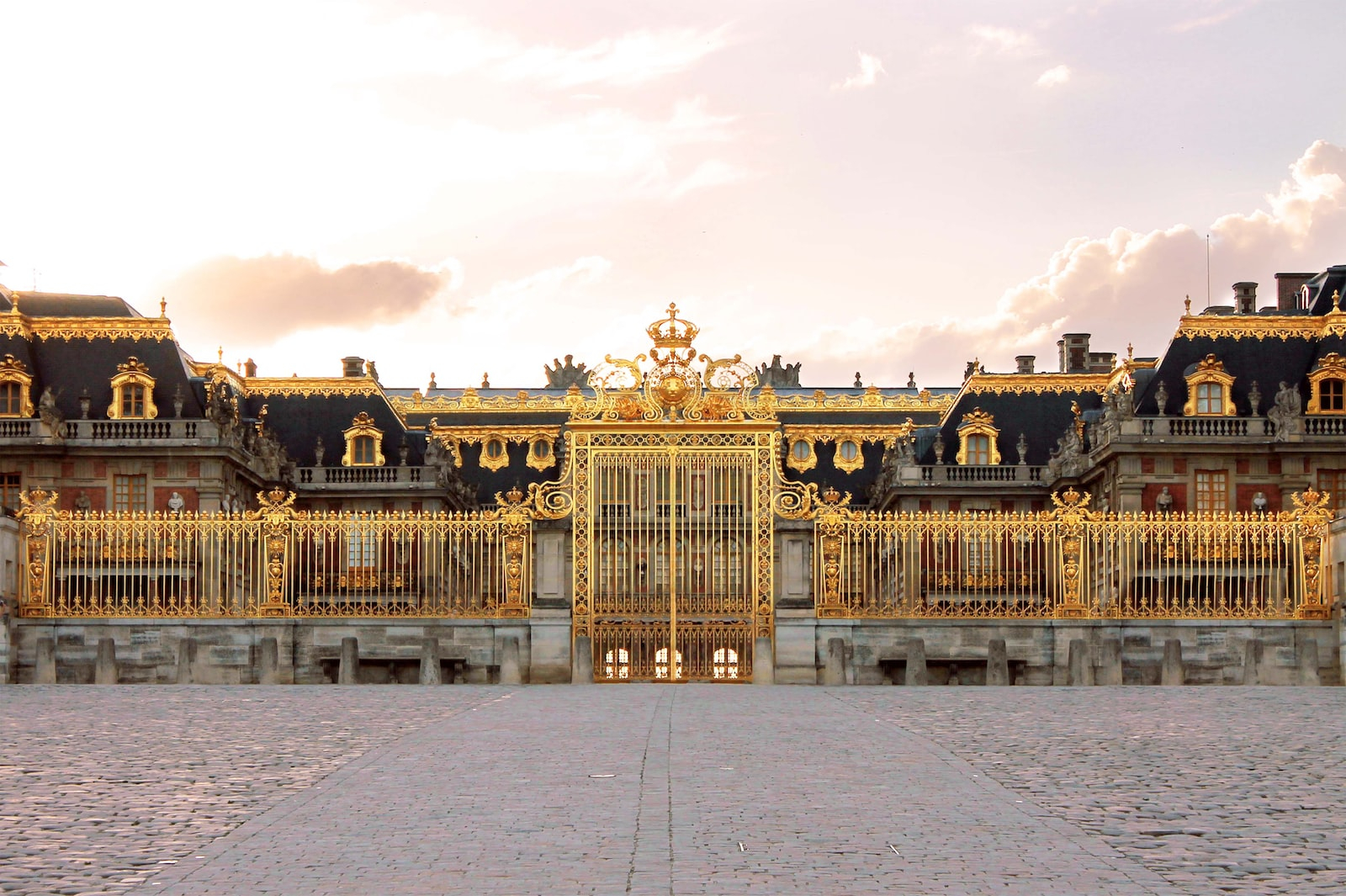 From Massy to Versailles, a royal escape, the second stage of the Paris - Versailles by bike adventure (17km).