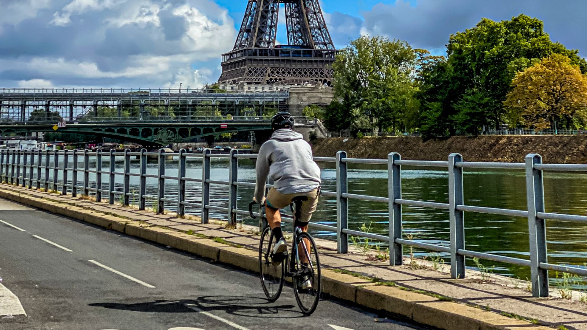Balade vélo Paris : Top 5 des itinéraires dans la capitale