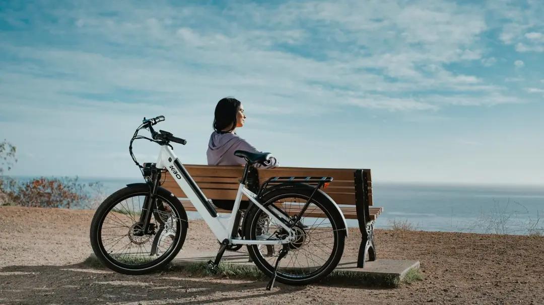 Cover Image for Vélo électrique à Paris : guide débutant sécurité