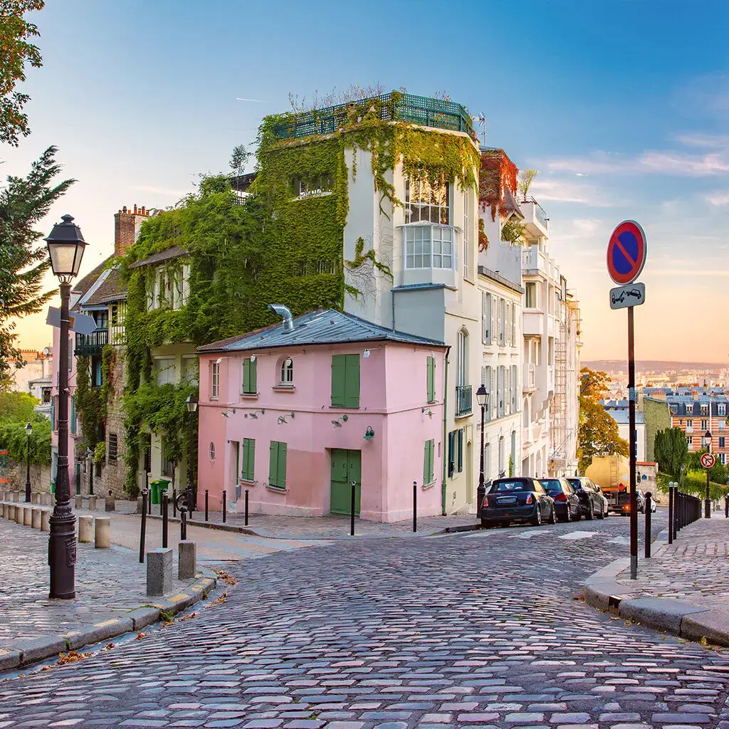 Cover Image for The best apps to explore Paris by bike