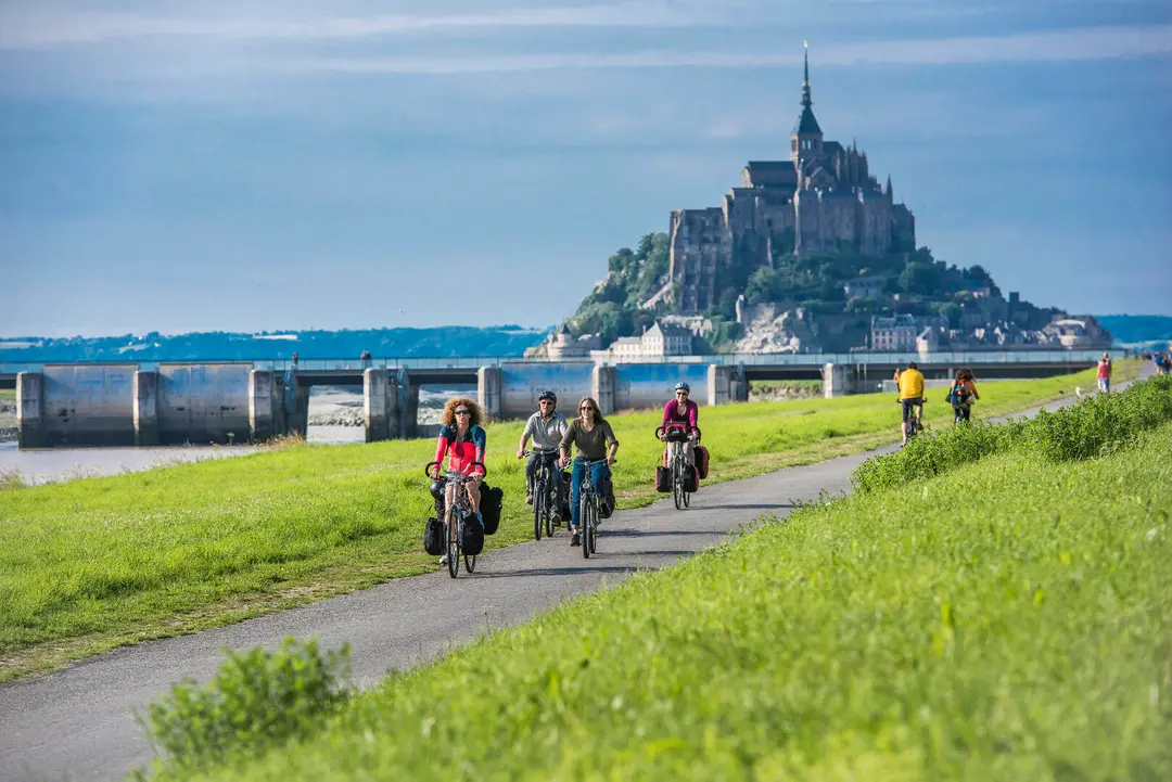 Cover Image for Top 5 of the most beautiful cycling routes in France to explore on a bike trip