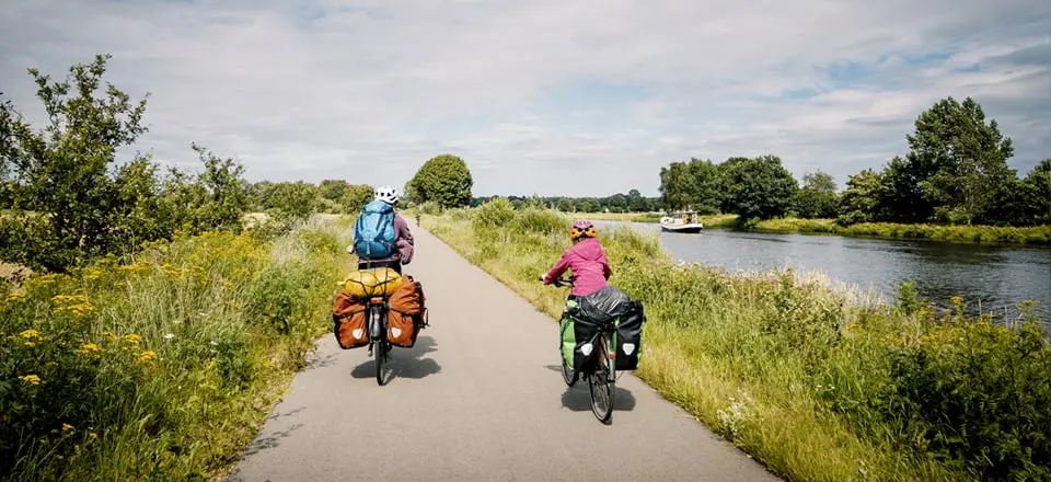 Cover Image for Organized bike trips: guided vs self-guided. Which option to choose?